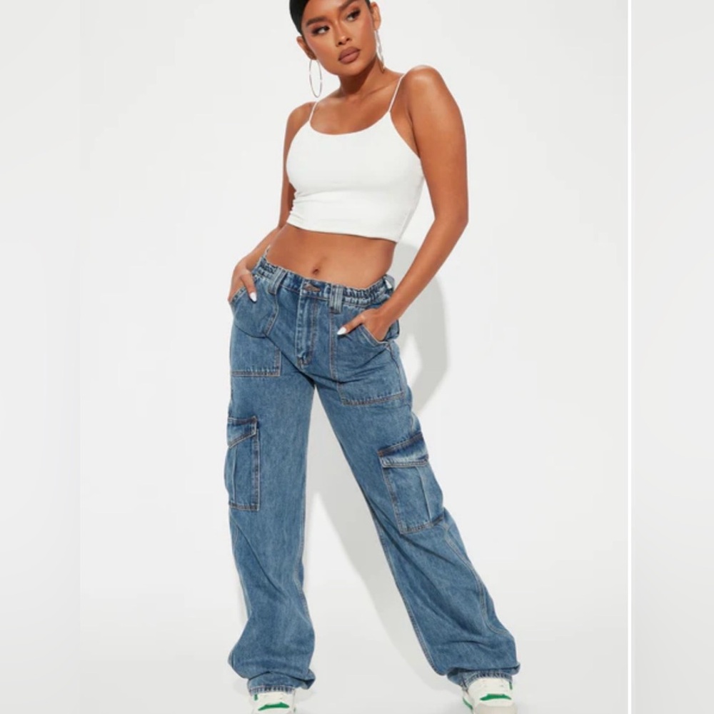 Fashion nova women’s size 15, baggy cargo denim jeans